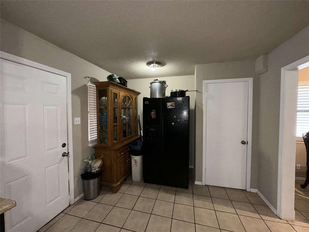 2704 Marbella Lane Property Photo 6