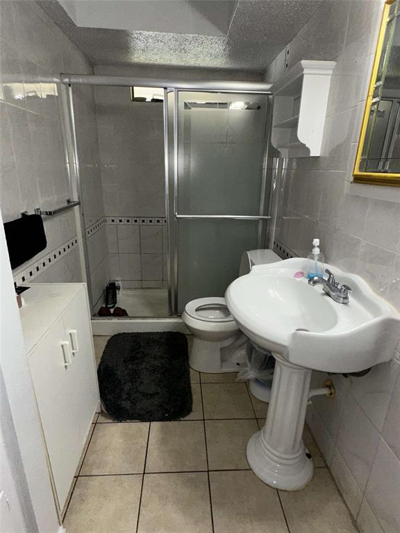 2704 Marbella Lane Property Photo 9
