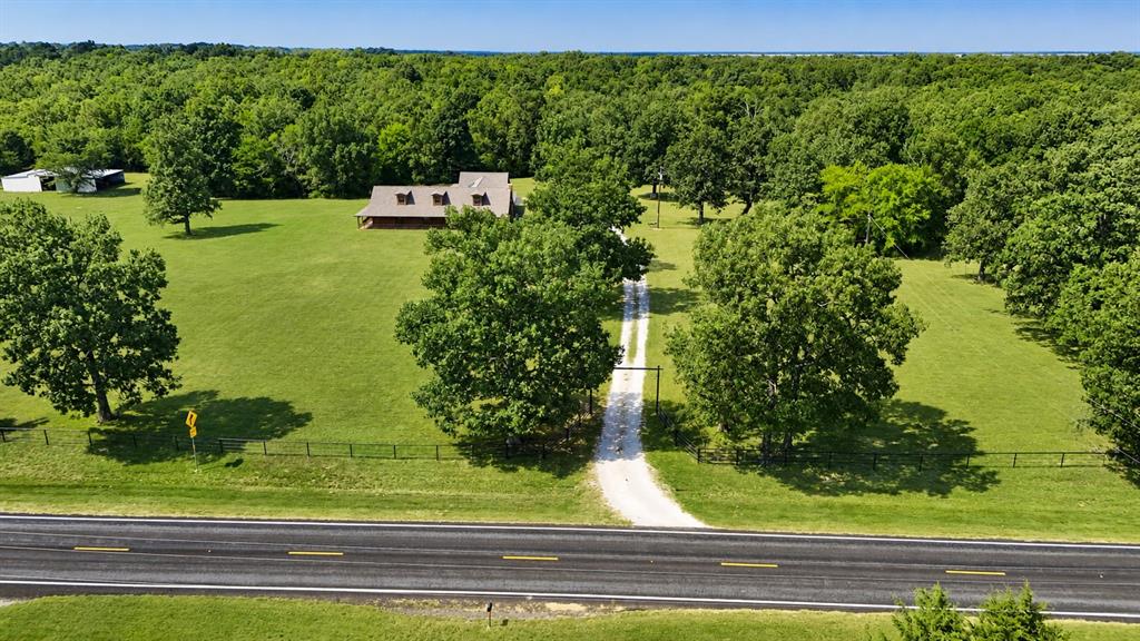 6260 Farm Road 197 Property Photo 3