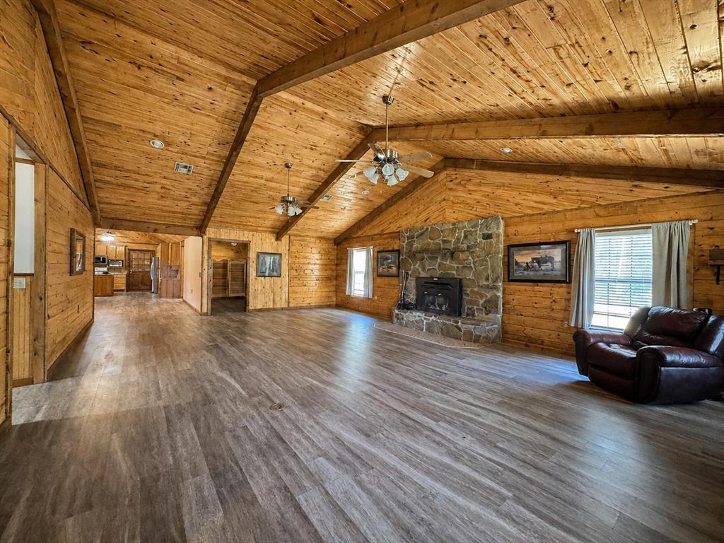 6260 Farm Road 197 Property Photo 11