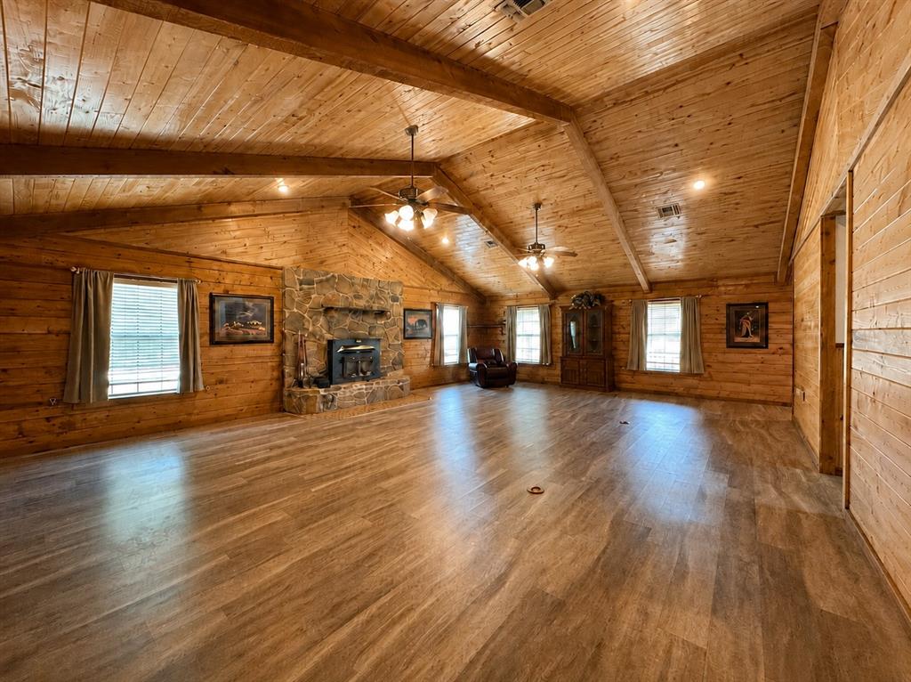 6260 Farm Road 197 Property Photo 13
