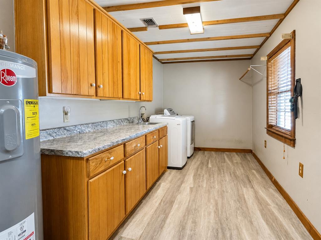 6260 Farm Road 197 Property Photo 19