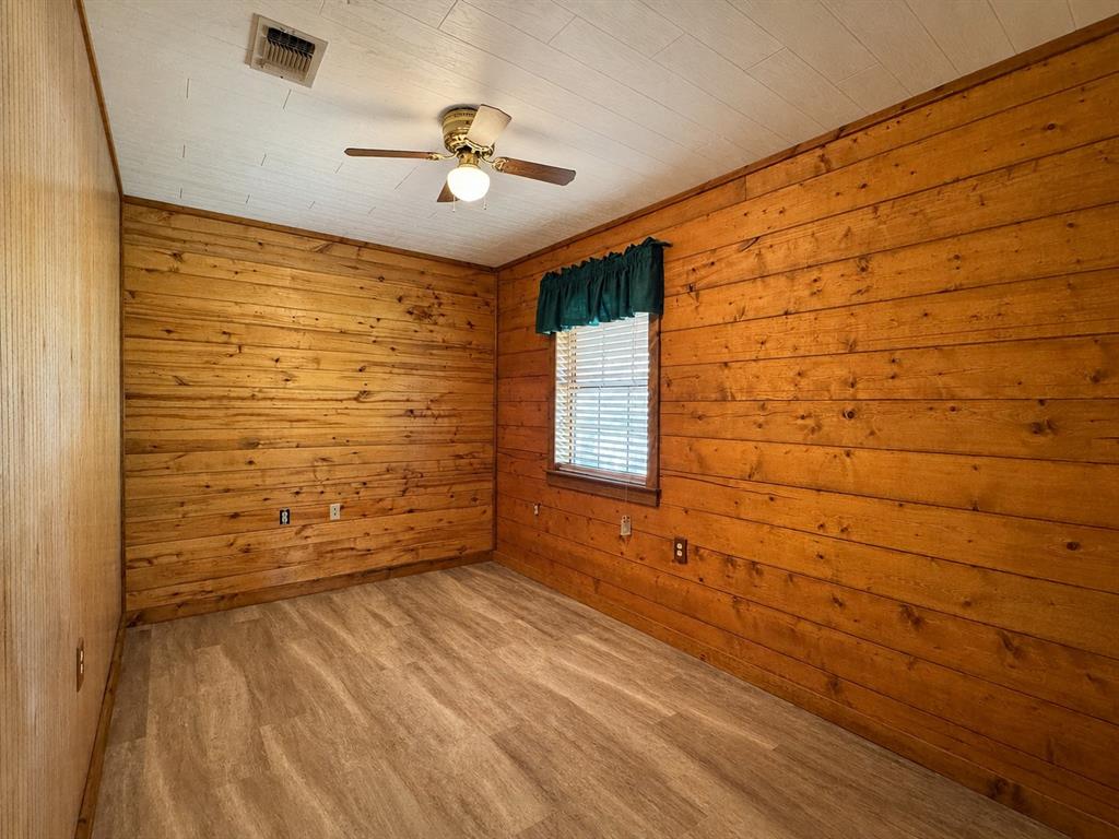 6260 Farm Road 197 Property Photo 21