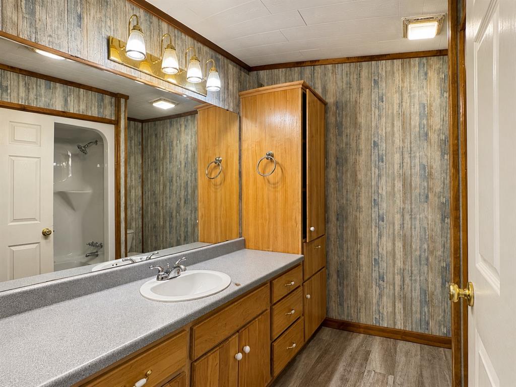 6260 Farm Road 197 Property Photo 35