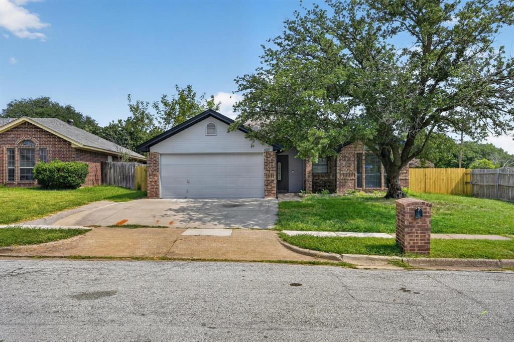 6057 Hillglen Drive Property Photo 1