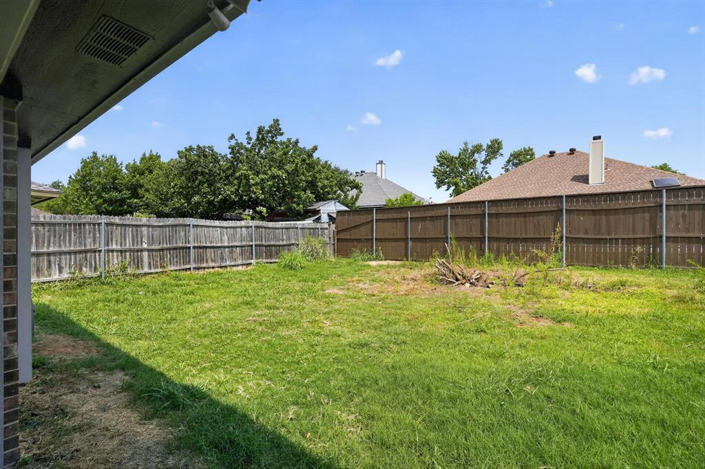 6057 Hillglen Drive Property Photo 6