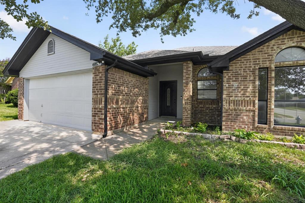 6057 Hillglen Drive Property Photo 7