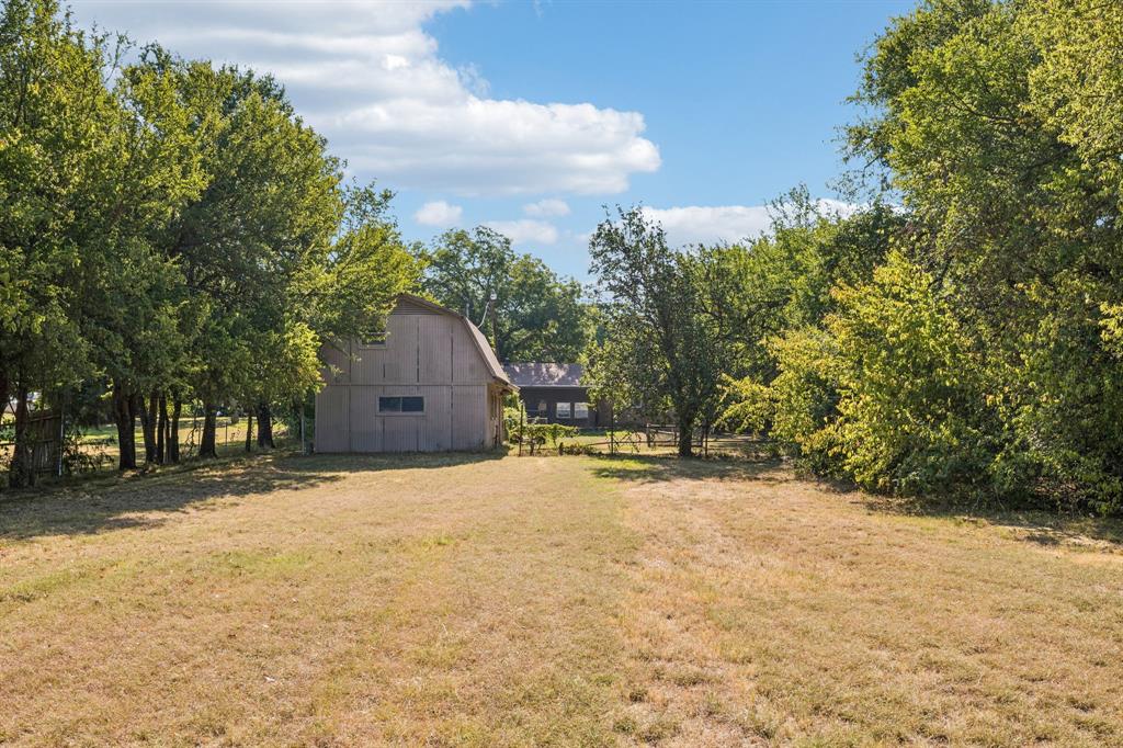 1208 Whitley Road Property Photo 8