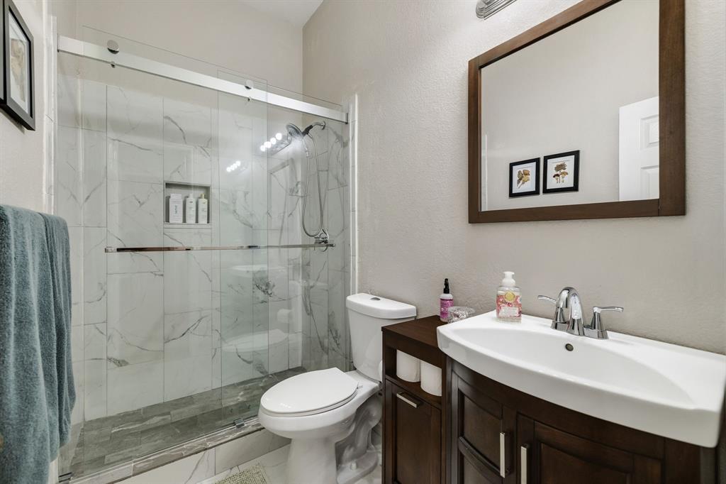 301 Carriage Lane Property Photo 26