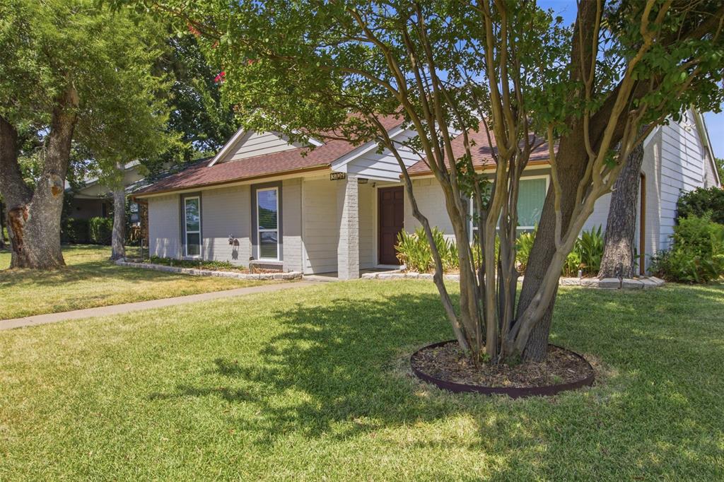 3709 Yaupon Drive Property Photo 2