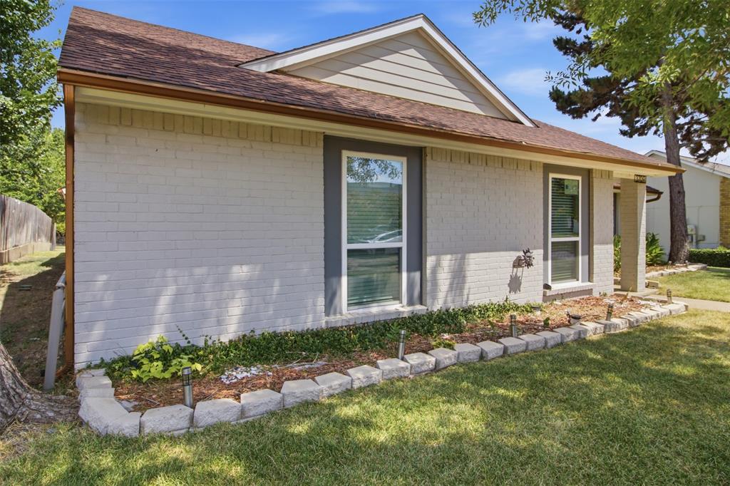 3709 Yaupon Drive Property Photo 3