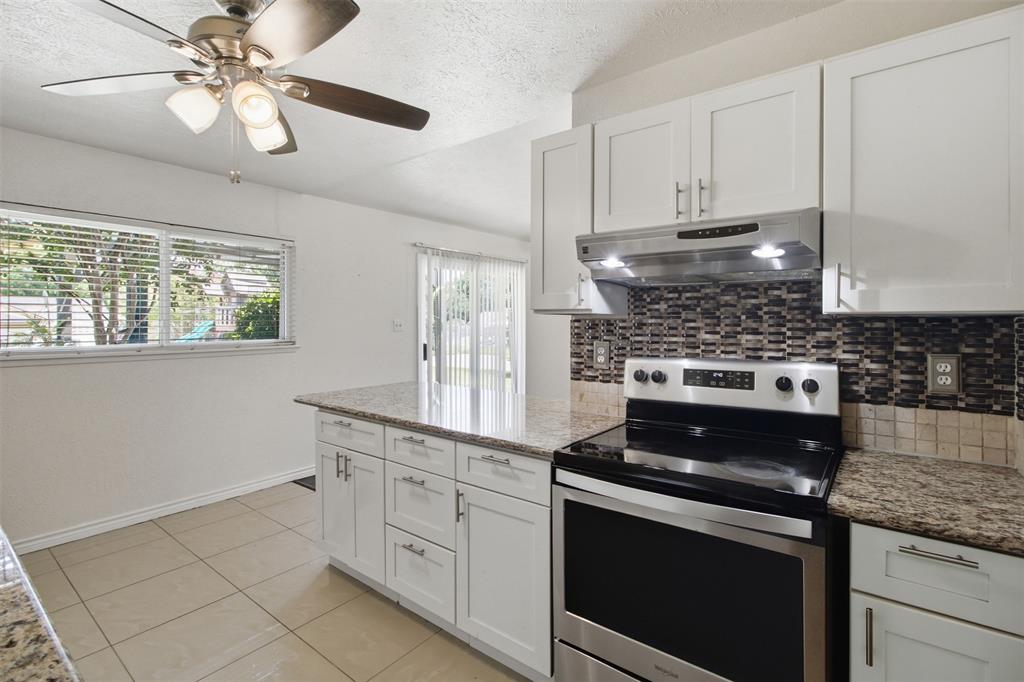 3709 Yaupon Drive Property Photo 10