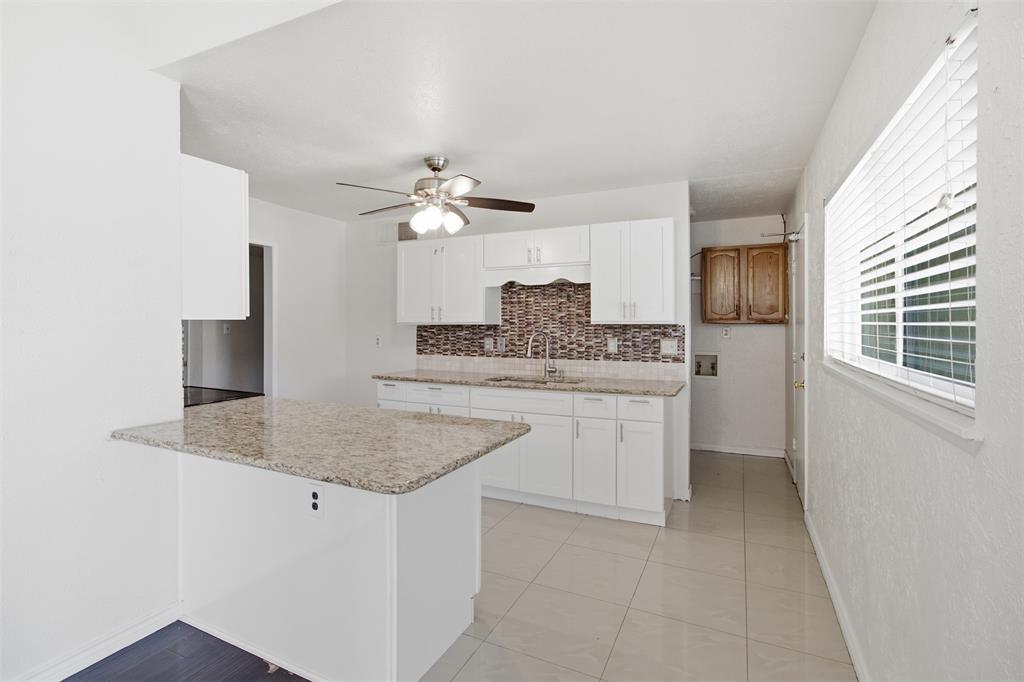 3709 Yaupon Drive Property Photo 13