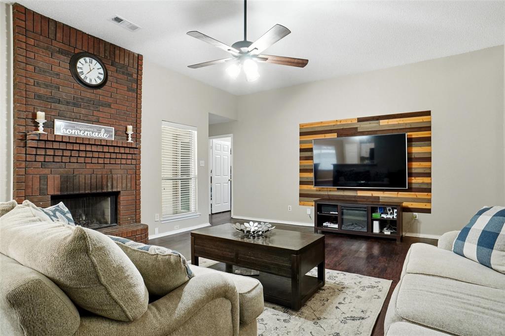 7108 Summerset Drive Property Photo 6