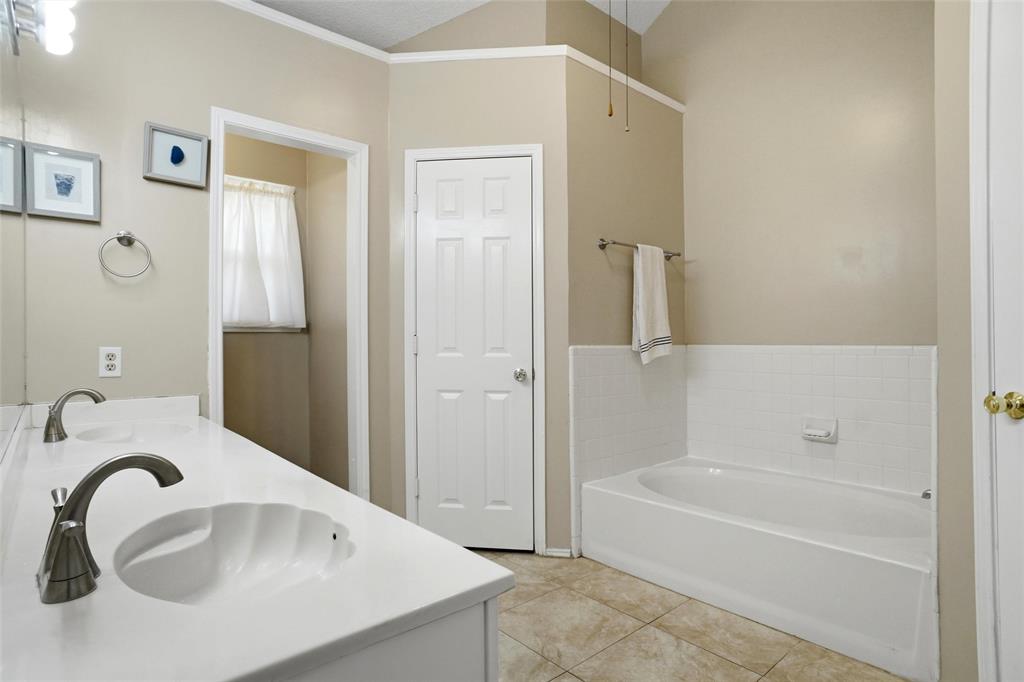 7108 Summerset Drive Property Photo 18