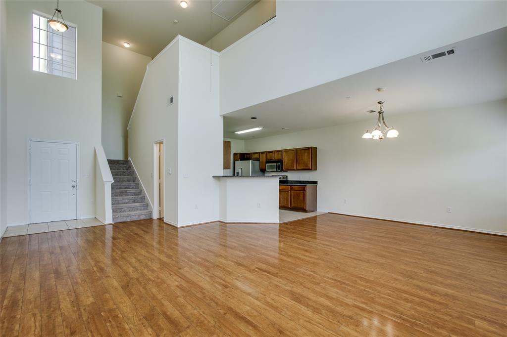 1041 Colonial Drive Property Photo 9