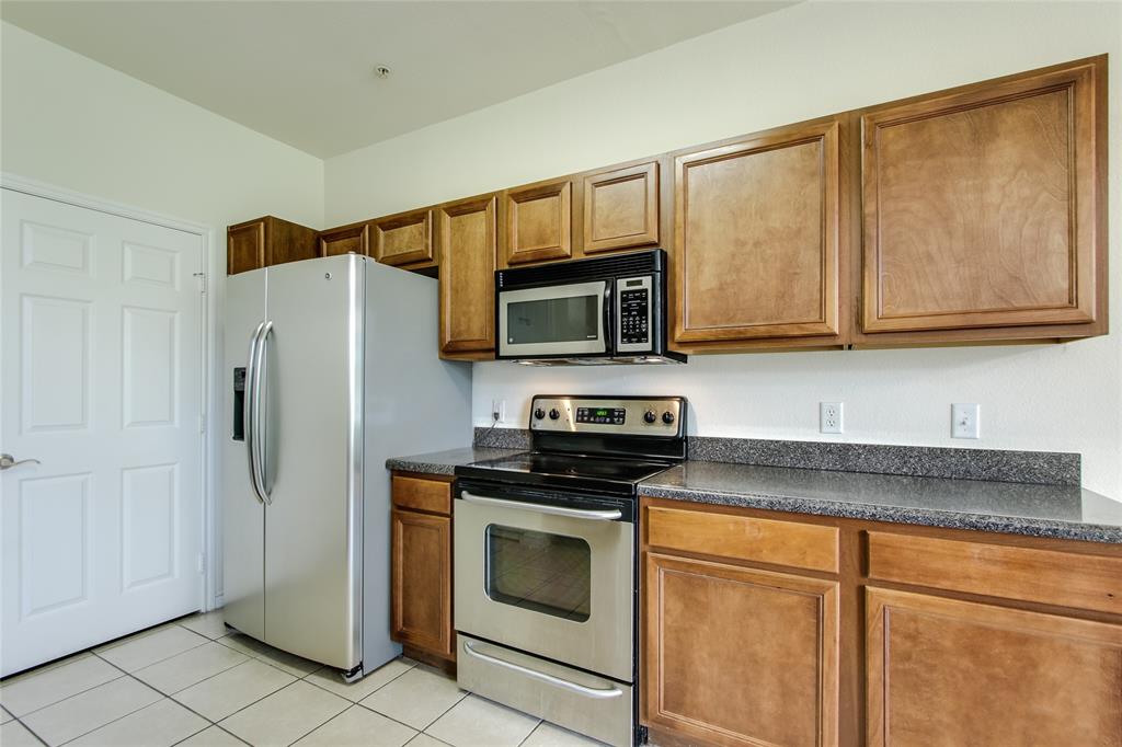 1041 Colonial Drive Property Photo 13