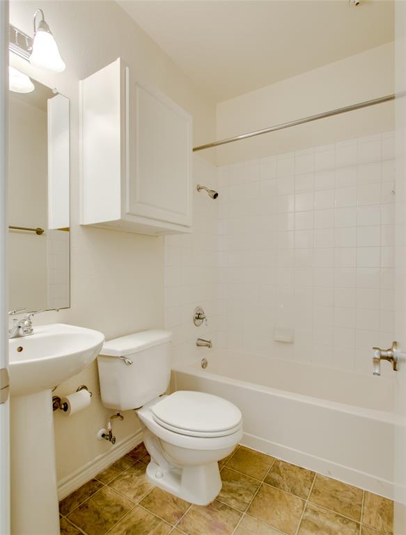 1041 Colonial Drive Property Photo 22