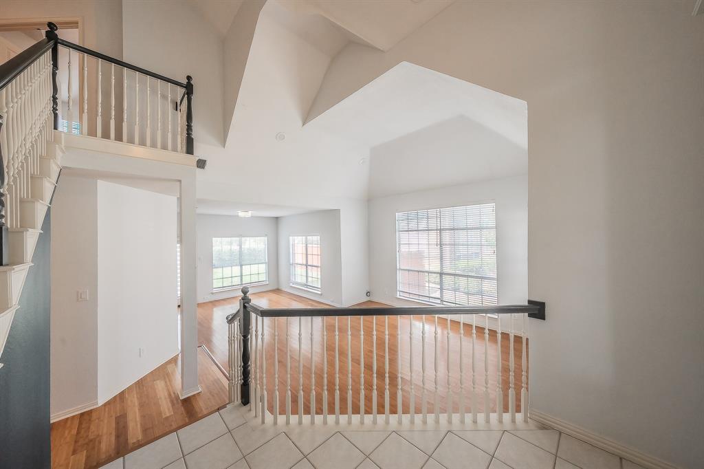 10503 Waters Drive Property Photo 5