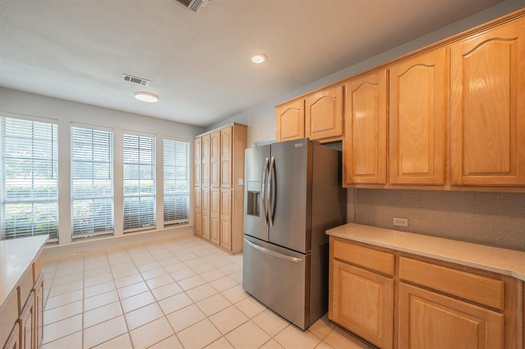 10503 Waters Drive Property Photo 14