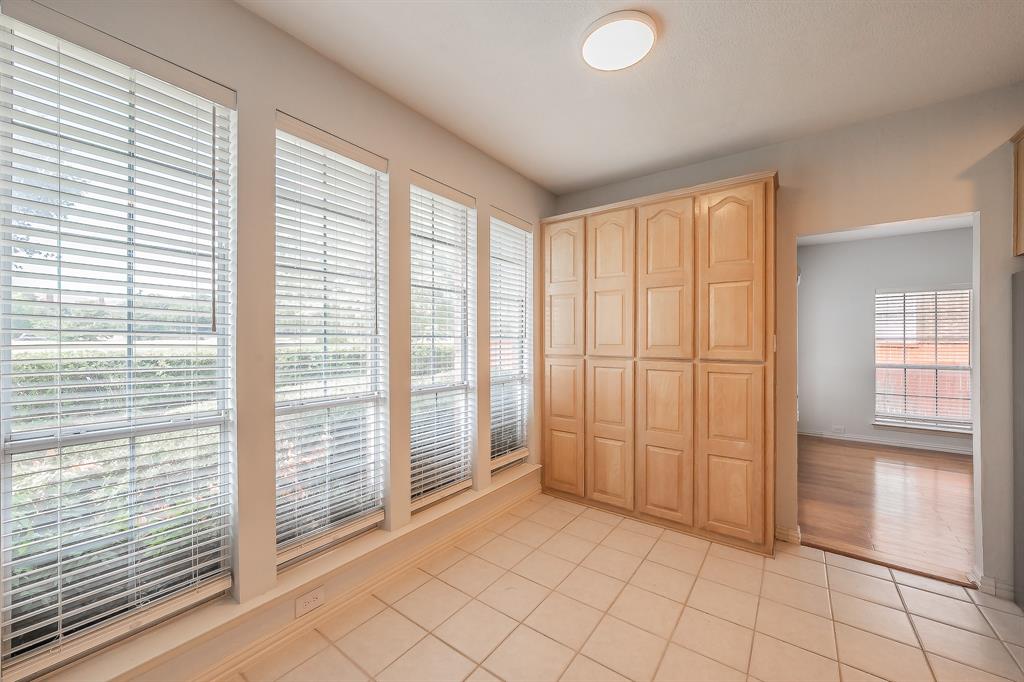10503 Waters Drive Property Photo 16