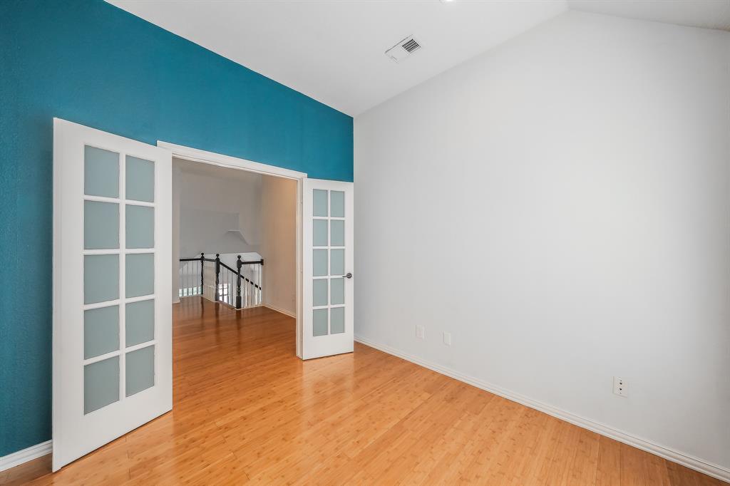 10503 Waters Drive Property Photo 24