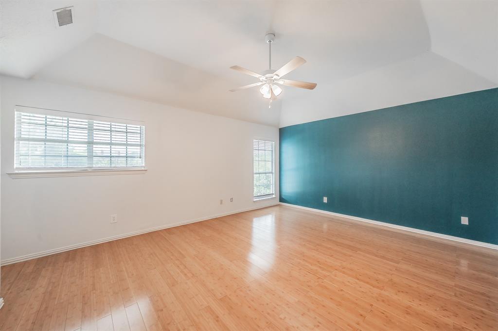 10503 Waters Drive Property Photo 26