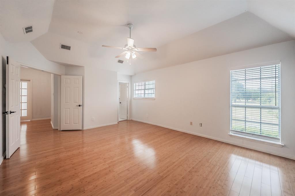 10503 Waters Drive Property Photo 27