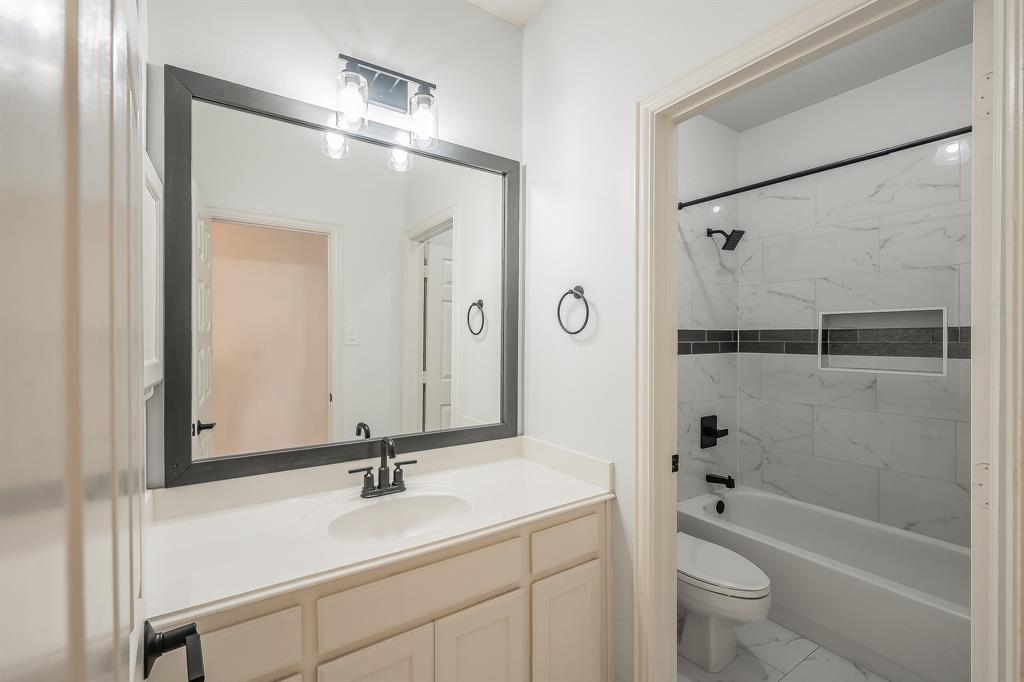 10503 Waters Drive Property Photo 32