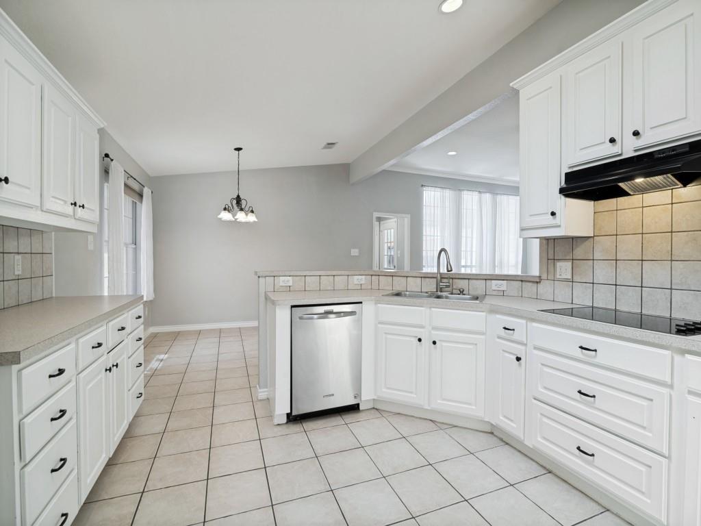 952 Chad Way Property Photo 10