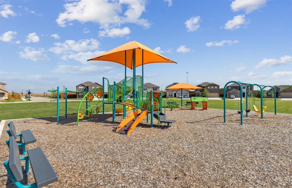 2459 Arbutus Drive Property Photo 19