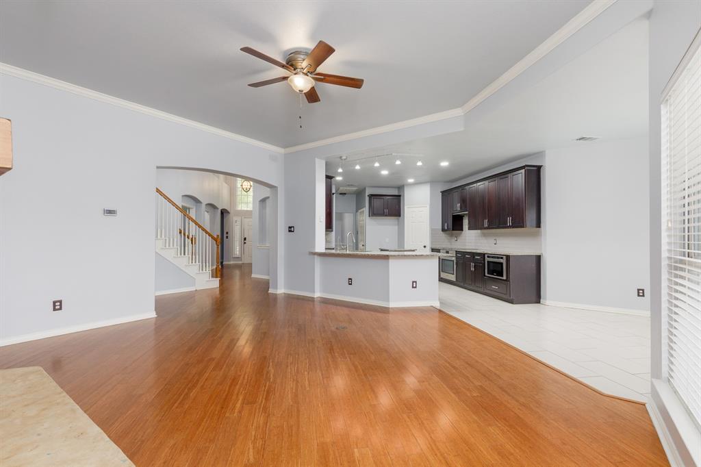 1913 Abilene Way Property Photo 9
