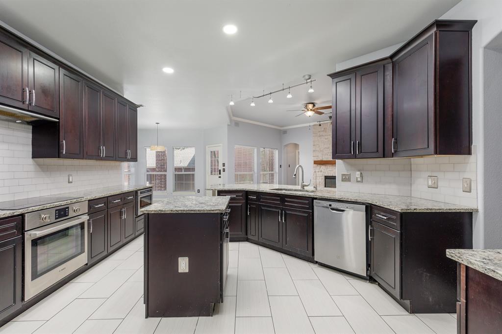 1913 Abilene Way Property Photo 15
