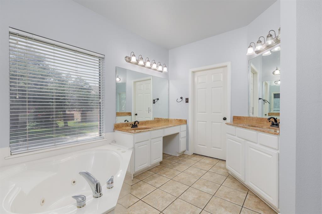 1913 Abilene Way Property Photo 20