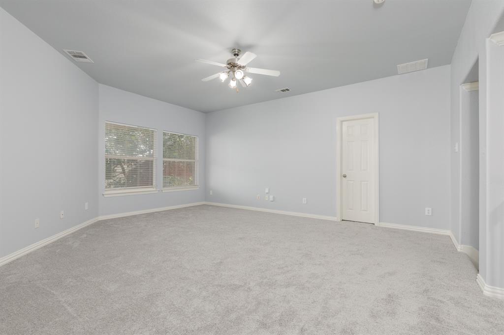 1913 Abilene Way Property Photo 23