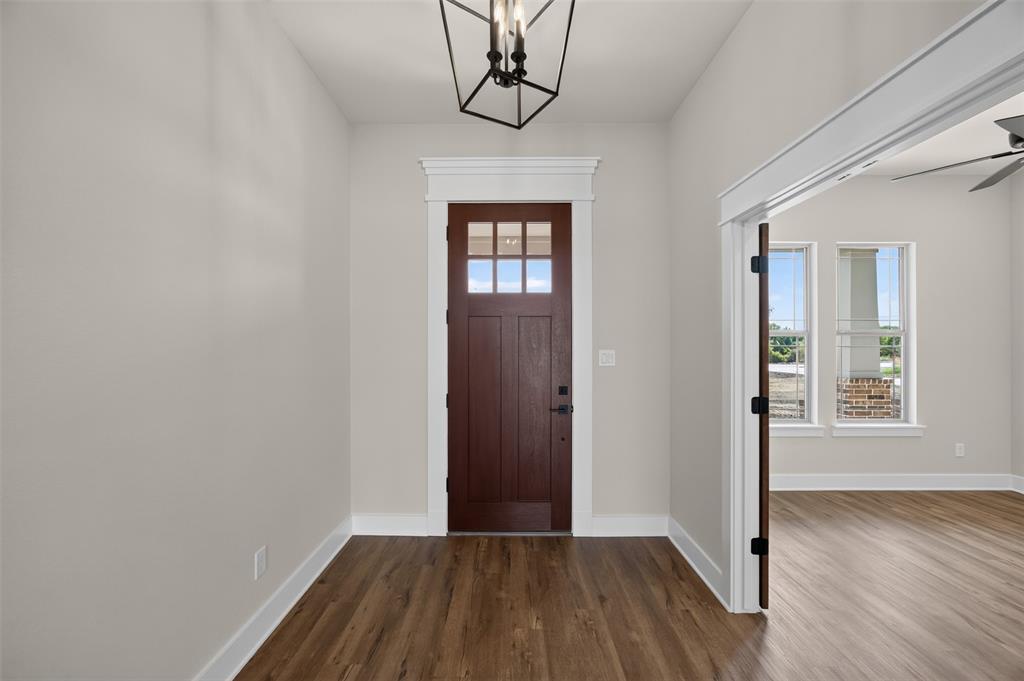 181 Chisholm Trail Property Photo 7