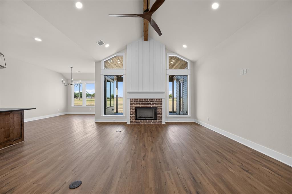 181 Chisholm Trail Property Photo 10