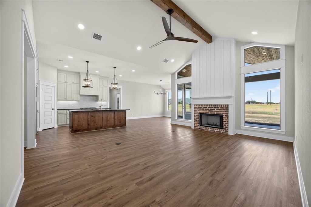 181 Chisholm Trail Property Photo 11