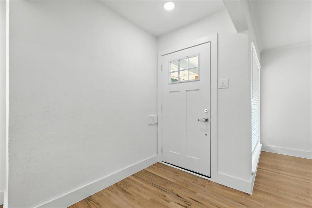 6519 Ravendale Lane Property Photo 5