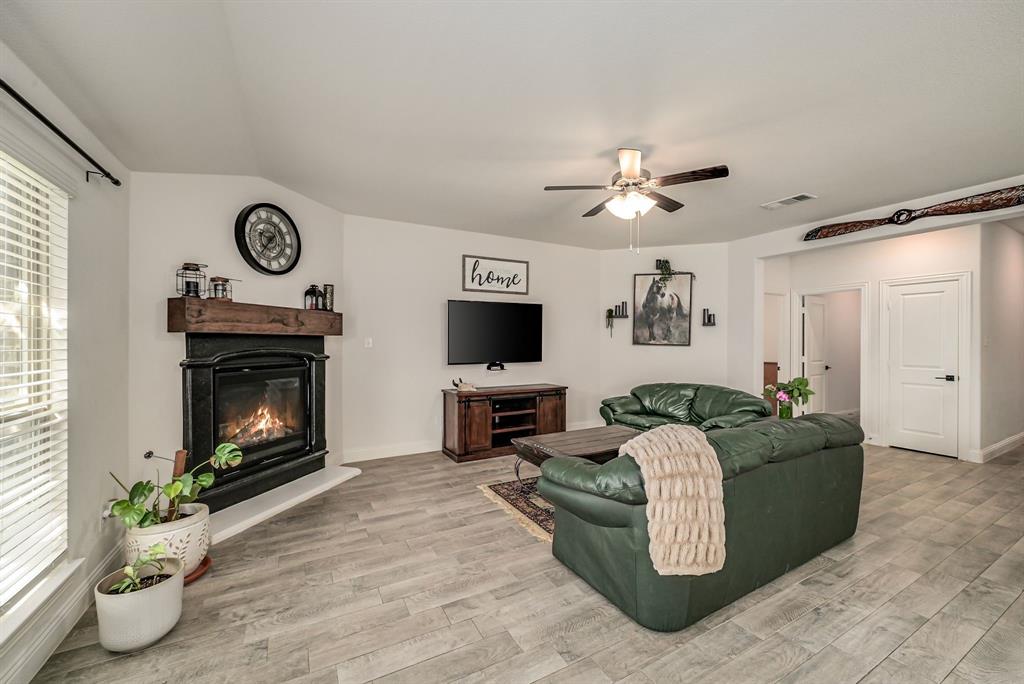 1528 Grassy Knoll Trail Property Photo 8