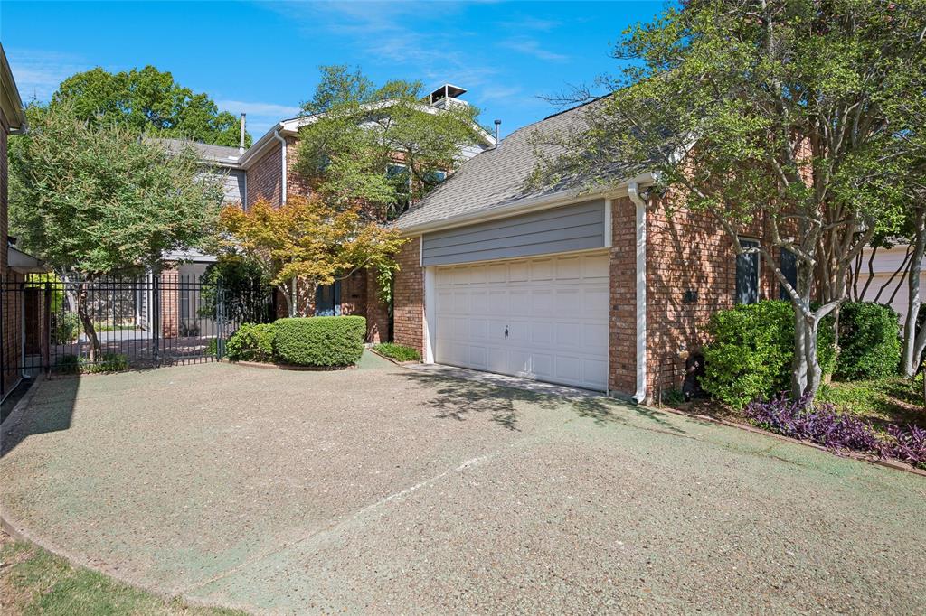 3422 Forest Hills Circle