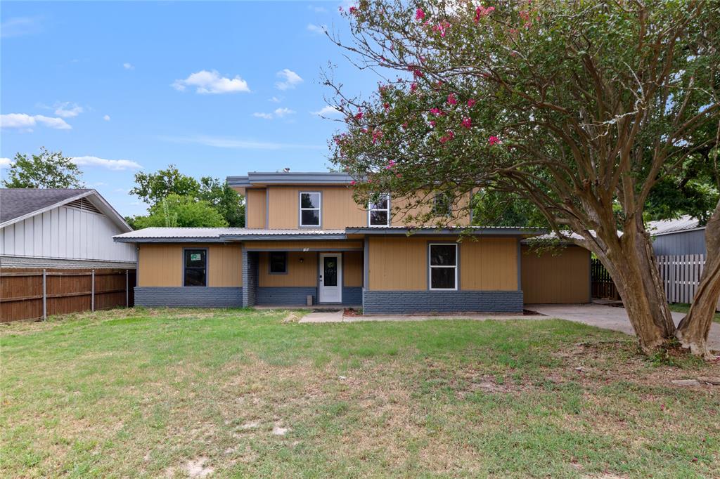 708 E COMMERCE Property Photo 1