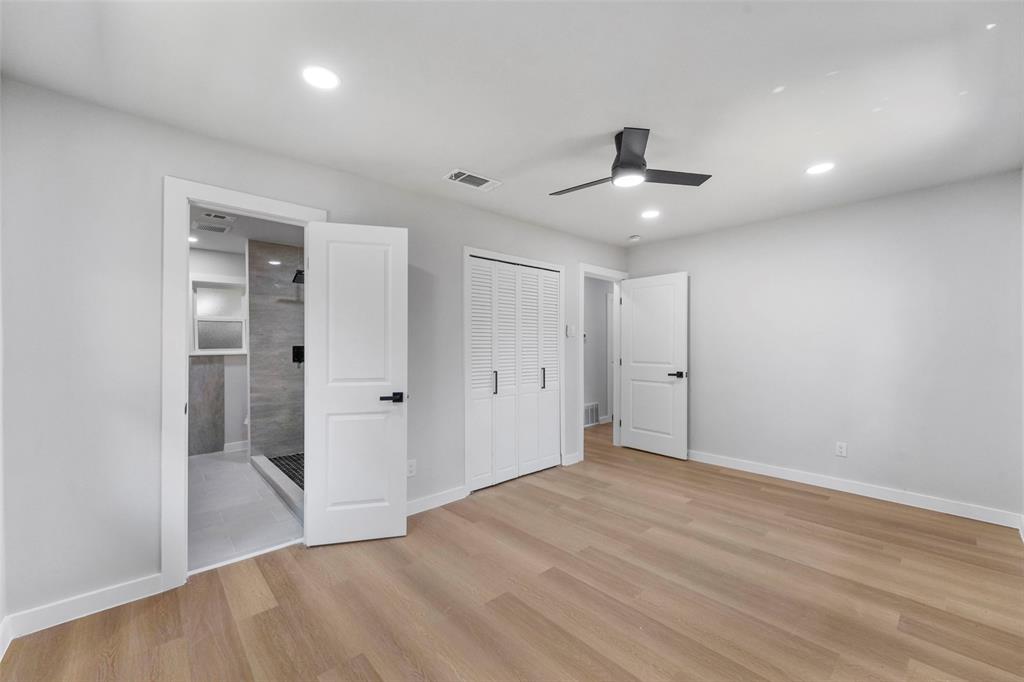 2122 Lemart Street Property Photo 10
