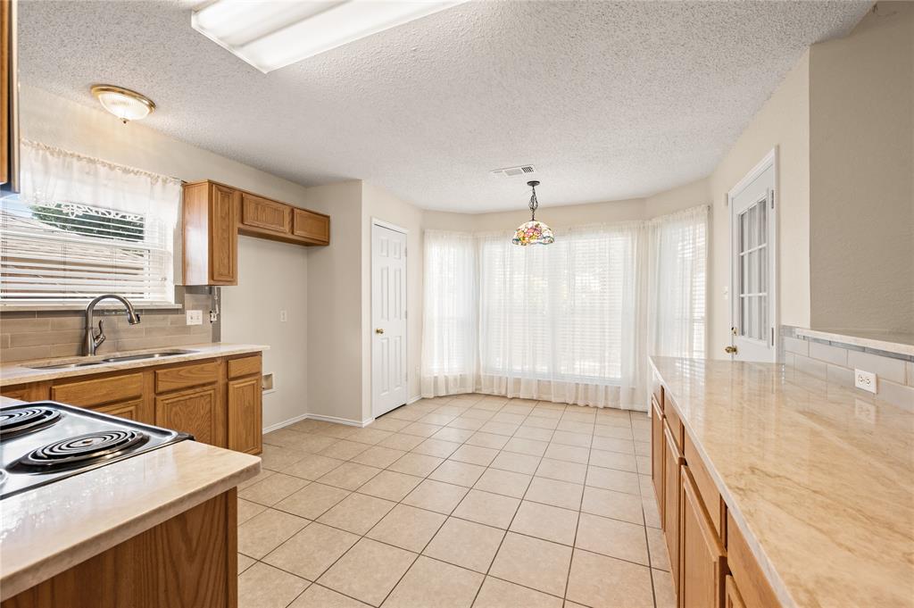 3321 Harbourtown Drive Property Photo 14