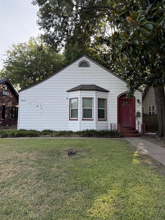 1108 S Travis Street Property Photo 1