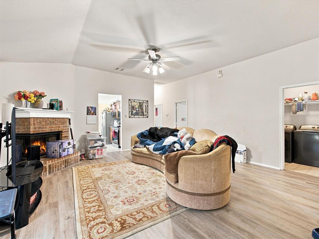 1011 Cruise Street Property Photo 12