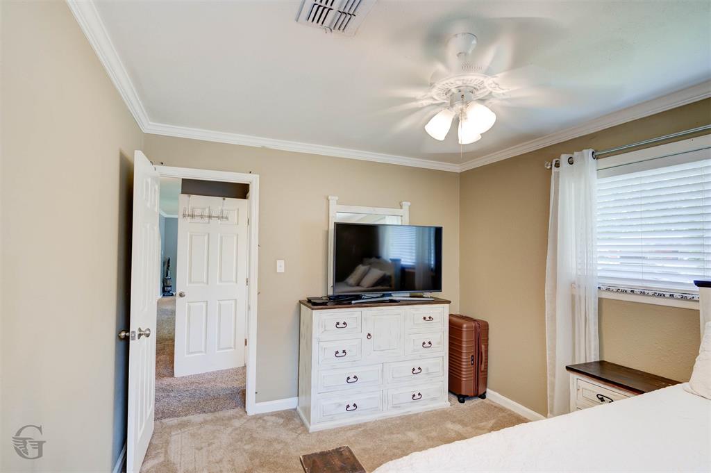 2612 Douglas Drive Property Photo 13