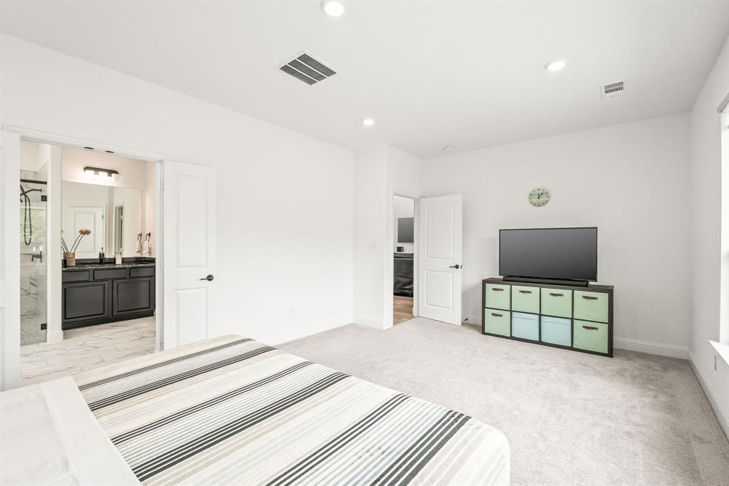 210 Midnight Trail Property Photo 12