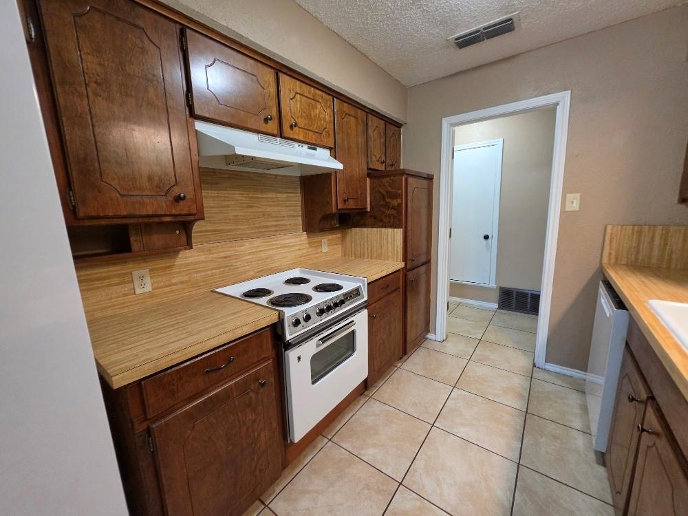 2024 Pebblecreek Drive Property Photo 7