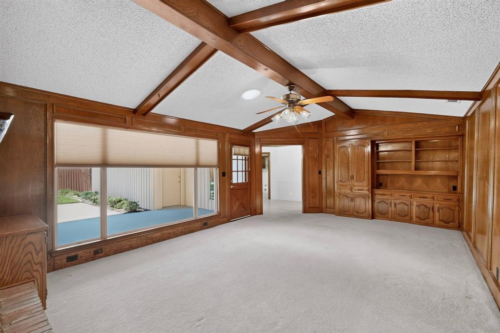 2612 Mollimar Drive Property Photo 4